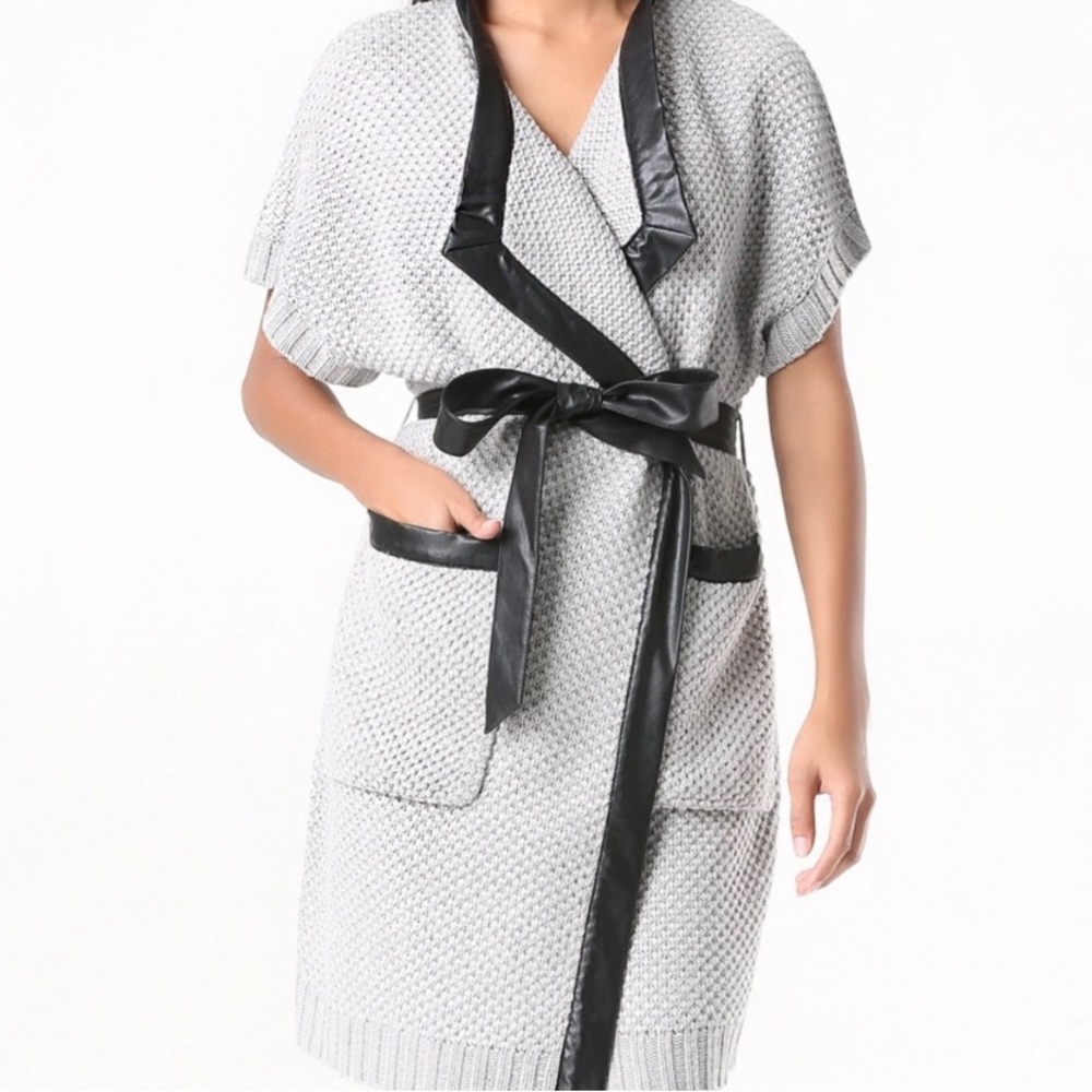Bebe Gray Short Sleeve Cable Knit Sweater